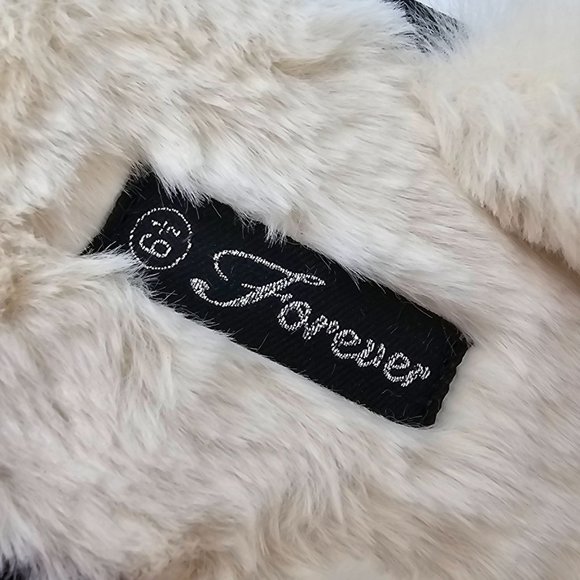 Forever 21 Black and Cream Mules - Picture 6 of 9